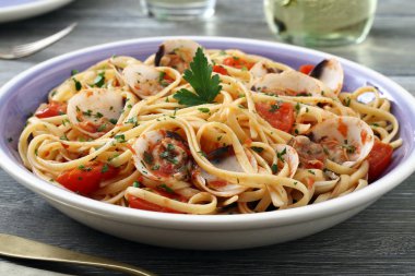 seafood pasta with mussels clipart