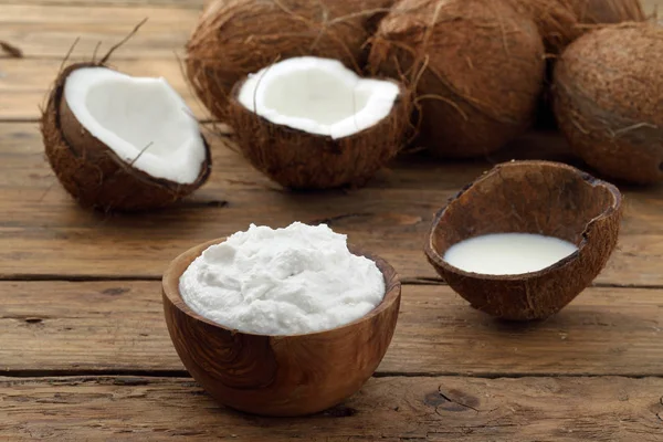 Coconut skin care product — Stock Photo, Image