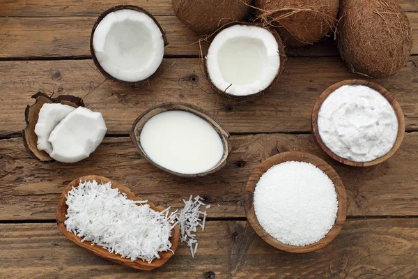 Crema exfoliante y jabón —  Fotos de Stock