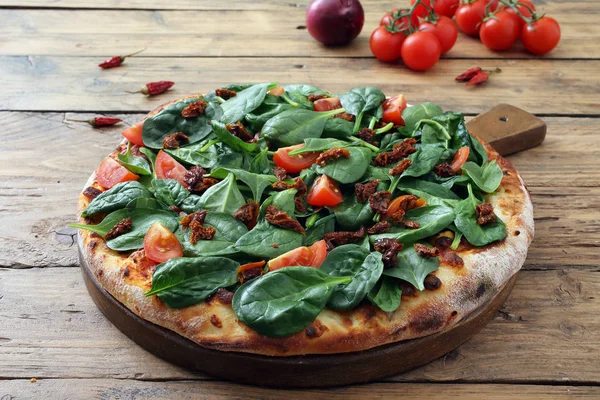 Deliciosa pizza vegetariana — Fotografia de Stock