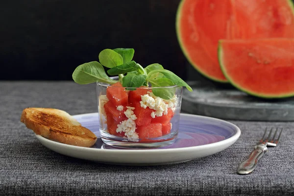 Fräsch raw sallad med vattenmelon — Stockfoto