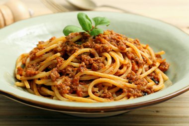 İtalyan makarna spagetti Bolonez