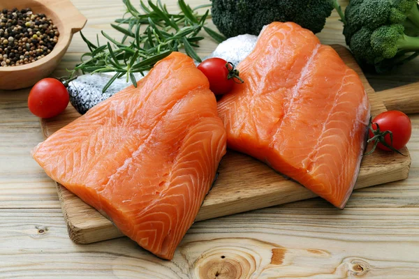 Salmon Fillet Rosemary Wooden Chopping Board Cherry Tomatoes Broccoli Coriander — Stock Photo, Image