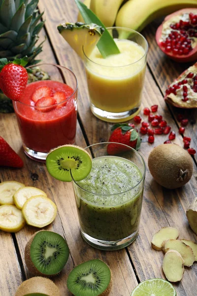 Smoothies Doces Feitos Frutas Bagas — Fotografia de Stock