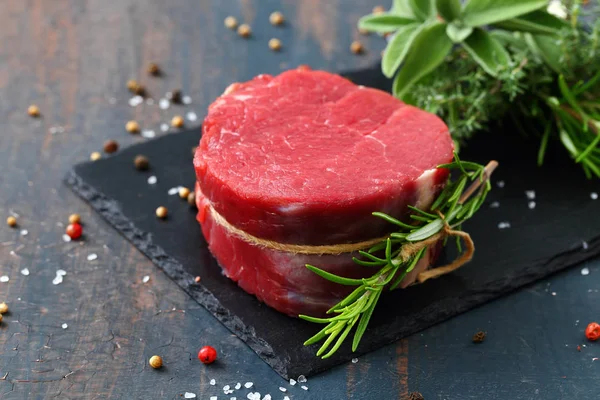 Rindersteak Filet Auf Grauem Stein Stockbild