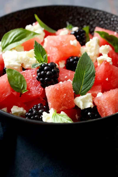 Comida Saudável Melancia Amora Hortelã Salada Folhas — Fotografia de Stock