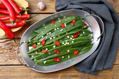 Pişmiş yeşil fasulye kırsal mutfak arka planı