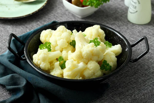 Boiled Cauliflower Metal Pan — Stock Photo, Image