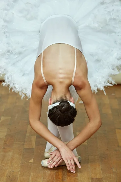 Bailarina mientras está bailando el lago de los cisnes . —  Fotos de Stock