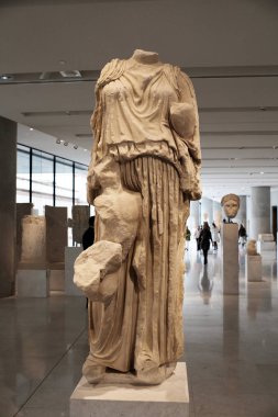 Atina, Yunanistan - 30 Aralık 2016: Akropolis Müzesi, görünümü