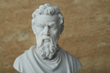Michelangelo, eski İtalyan yaratıcı sanatçı heykeli.