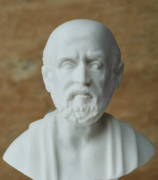 Staty av Hippokrates, forntida grekisk läkare. — Stockfoto