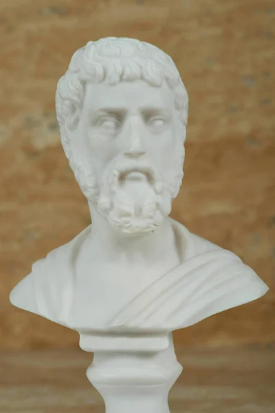 Sofokles, antik Yunan şair heykeli.