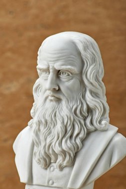 Leonardo Da Vinci, eski İtalyan yaratıcı sanatçı heykeli.
