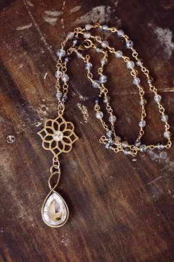 Güzel romantik kolye