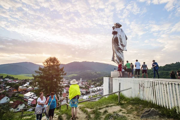 Juraj Janosik Statue View Terchova Town Eslovaquia Editorial Ilustrativo Agosto — Foto de Stock