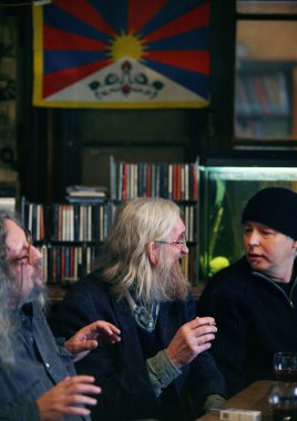 Vratislav Brabenec, Jiri Kabes ve Joe Karafiat, efsanevi müzik grubu plastik insanlar Of The Universe, basın toplantısında yeni Cd Maska za maskou Unijazz Club, Praha, Çek Cumhuriyeti, 13 Ocak 2010 yılı fırsatta üyeler