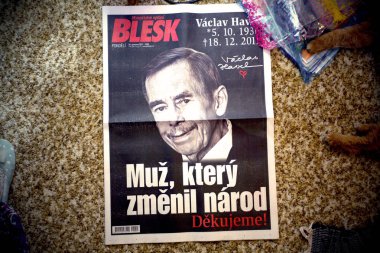 Vaclav Havel gibi fotoğraf kapak, Prague, Çek Cumhuriyeti, ile dergi Blesk Vaclav Havel 19 Aralık 2011, içinde açıklayıcı editör öldü.