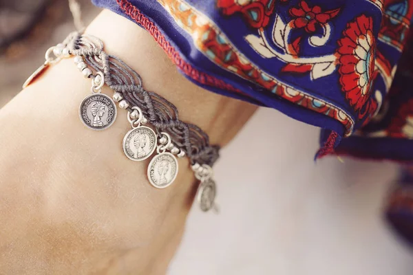 Female Ankle Gypsy Bracelet — Stock Photo, Image