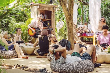 Arambol, Goa, Hindistan, 1 Şubat 2019: Hayallerin Bahçesi yerel popüler turistik restoran