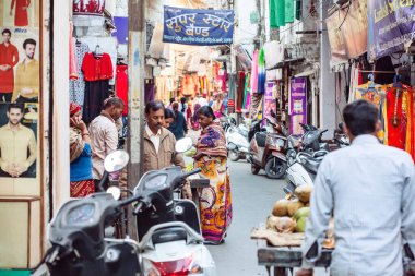 Udaipur şehri, 8 Şubat 2018: Udaipur merkez pazarı