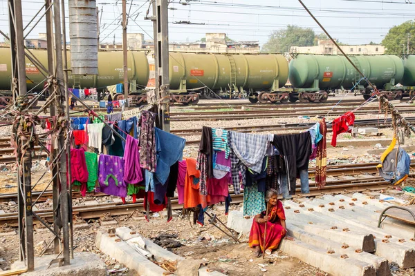 Delhi Indien Mars 2020 Delhi Förorter Tåg Järnväg Fattigdom Livsmiljö — Stockfoto