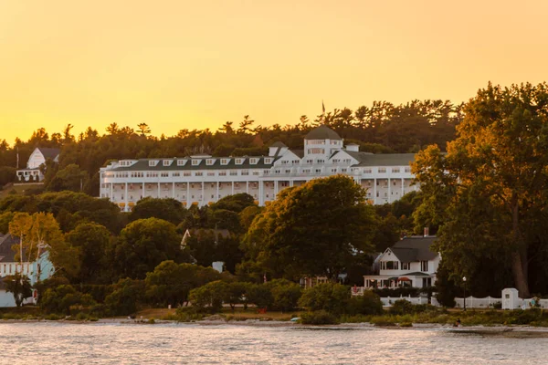 Grand Hotel Atardecer Desde Lago Hurón — Foto de Stock