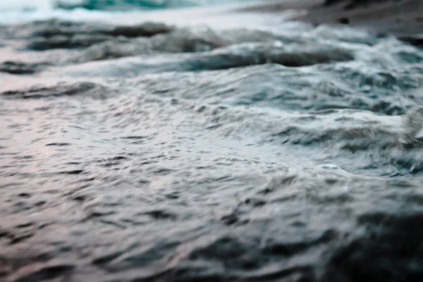 Macro Foto Água Correndo Volta Para Oceano Atlântico — Fotografia de Stock