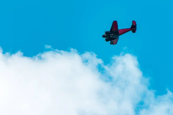 Jet Chasse Faisant Des Tours Dans Les Airs Lors Spectacle — Photo