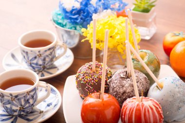 Sana bir şey söyleyeyim mi? Sana bir şey söyleyeyim mi? Hayır, hayır.