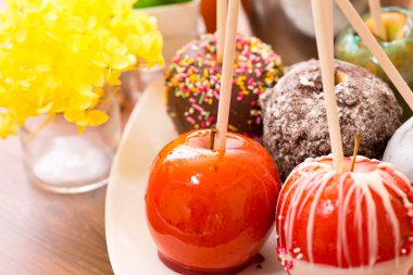 Sana bir şey söyleyeyim mi? Sana bir şey söyleyeyim mi? Hayır, hayır.