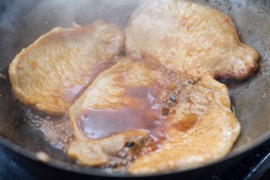 Sana bir şey söyleyeyim mi? Sana bir şey söyleyeyim mi? Hayır, hayır.