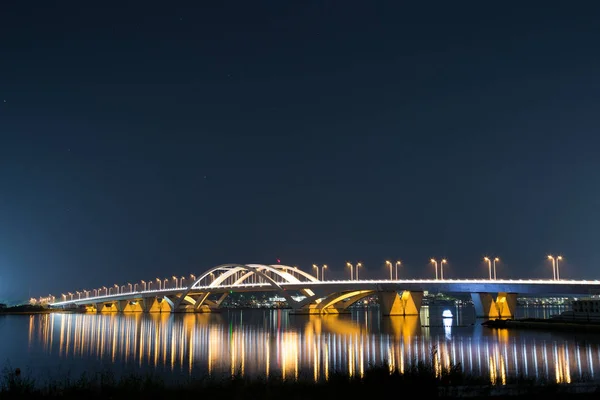 Vista nocturna del mar de Fukuoka en Japón — Foto de Stock