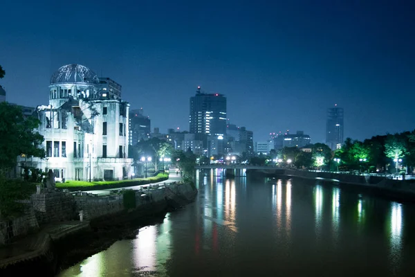 Hiroşima, Japonya gece atom bombası kubbesi — Stok fotoğraf