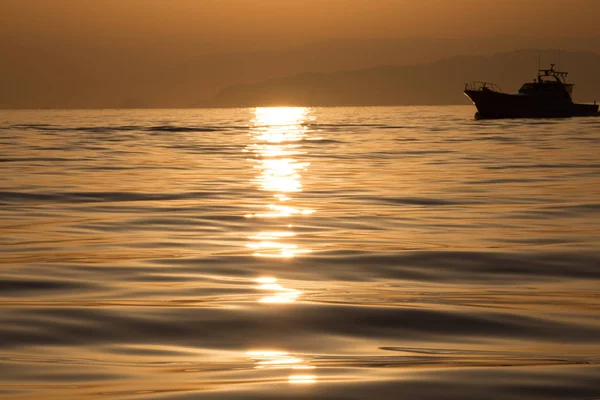 Bateau de pêche local au Japon — Photo