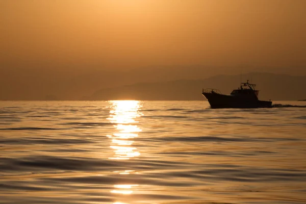 Bateau de pêche local au Japon — Photo