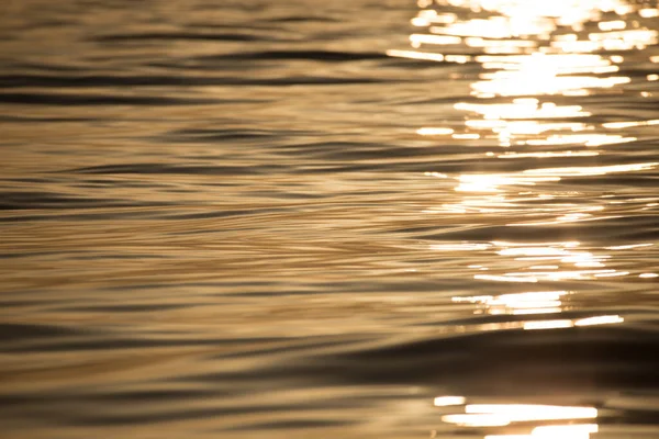 Geminin tepesinden gün batımı görüldü.
