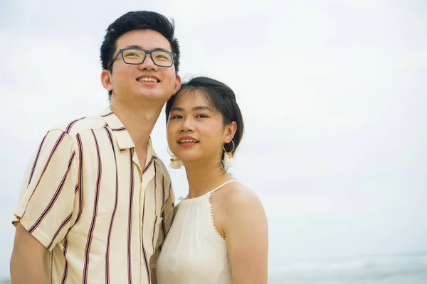 Doce Romântico Estilo Vida Retrato Jovem Feliz Asiático Casal Chinês — Fotografia de Stock