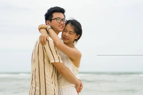 Doce Romântico Estilo Vida Retrato Jovem Feliz Asiático Casal Coreano — Fotografia de Stock