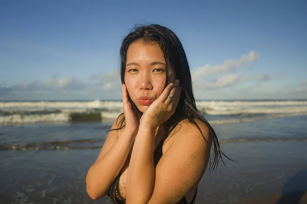 Retrato Estilo Vida Natural Jovem Atraente Feliz Mulher Chinesa Asiática — Fotografia de Stock