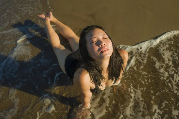 Estilo Vida Natural Retrato Joven Atractiva Feliz Mujer China Asiática — Foto de Stock