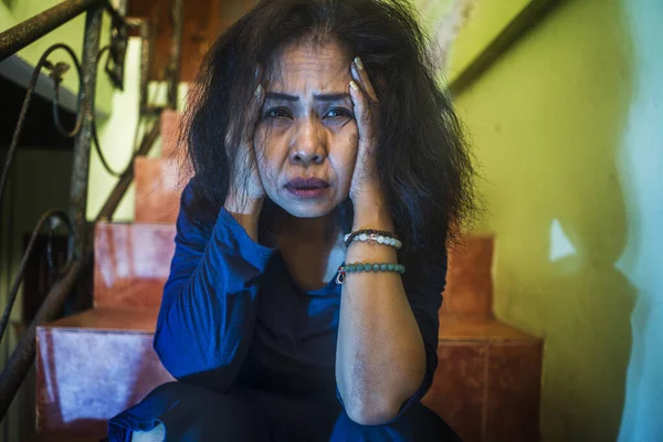 Dramatisches Porträt Einer Depressiven Frau Den 50Er Jahren Auf Der — Stockfoto