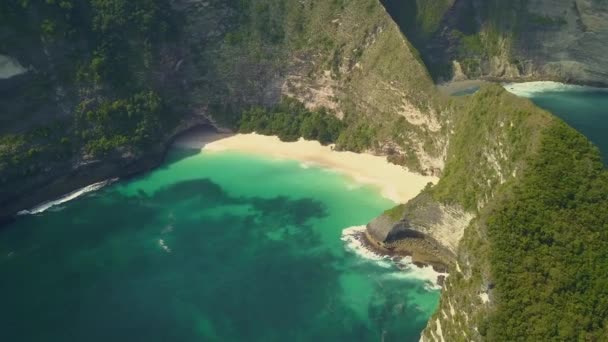 Smukke Luftdrone Skud Flyver Fantastiske Hav Klippe Kelingking Strand Nusa – Stock-video