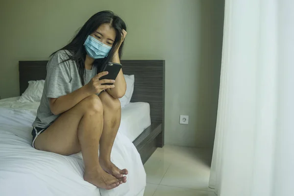 Virusutbrott Ung Vacker Ledsen Och Orolig Asiatisk Kinesisk Kvinna Bär — Stockfoto