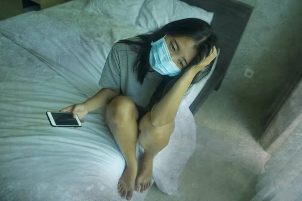 Vírus Kitörése Fiatal Gyönyörű Szomorú Aggódó Ázsiai Kínai Visel Orvosi — Stock Fotó