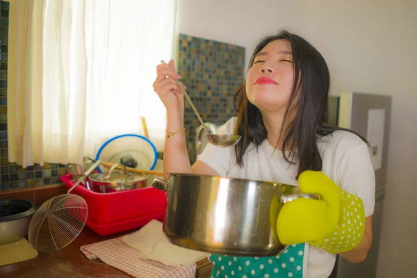 Belo Chef Doméstico Trabalho Estilo Vida Retrato Jovem Bonita Feliz — Fotografia de Stock