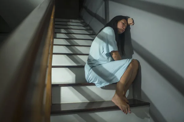 Ázsiai Horror Film Stílus Portré Fiatal Felnőtt Szomorú Kétségbeesett Kínai — Stock Fotó
