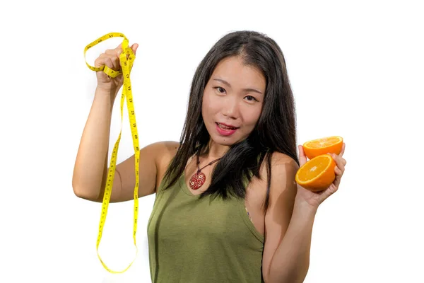 Jong Gelukkig Mooi Aziatisch Koreaans Vrouw Houden Oranje Fruit Tape — Stockfoto