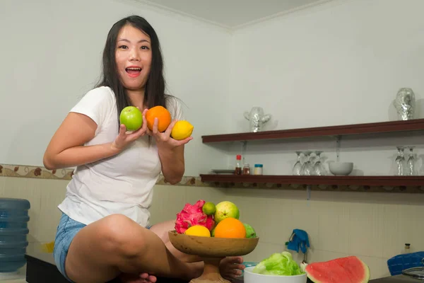 Comida Vegetal Dieta Estilo Vida Casero Retrato Joven Hermosa Feliz — Foto de Stock