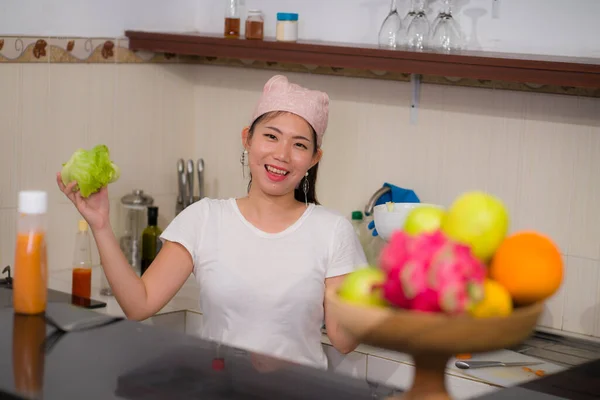 Comida Vegetal Dieta Retrato Estilo Vida Casa Mulher Chinesa Asiática — Fotografia de Stock